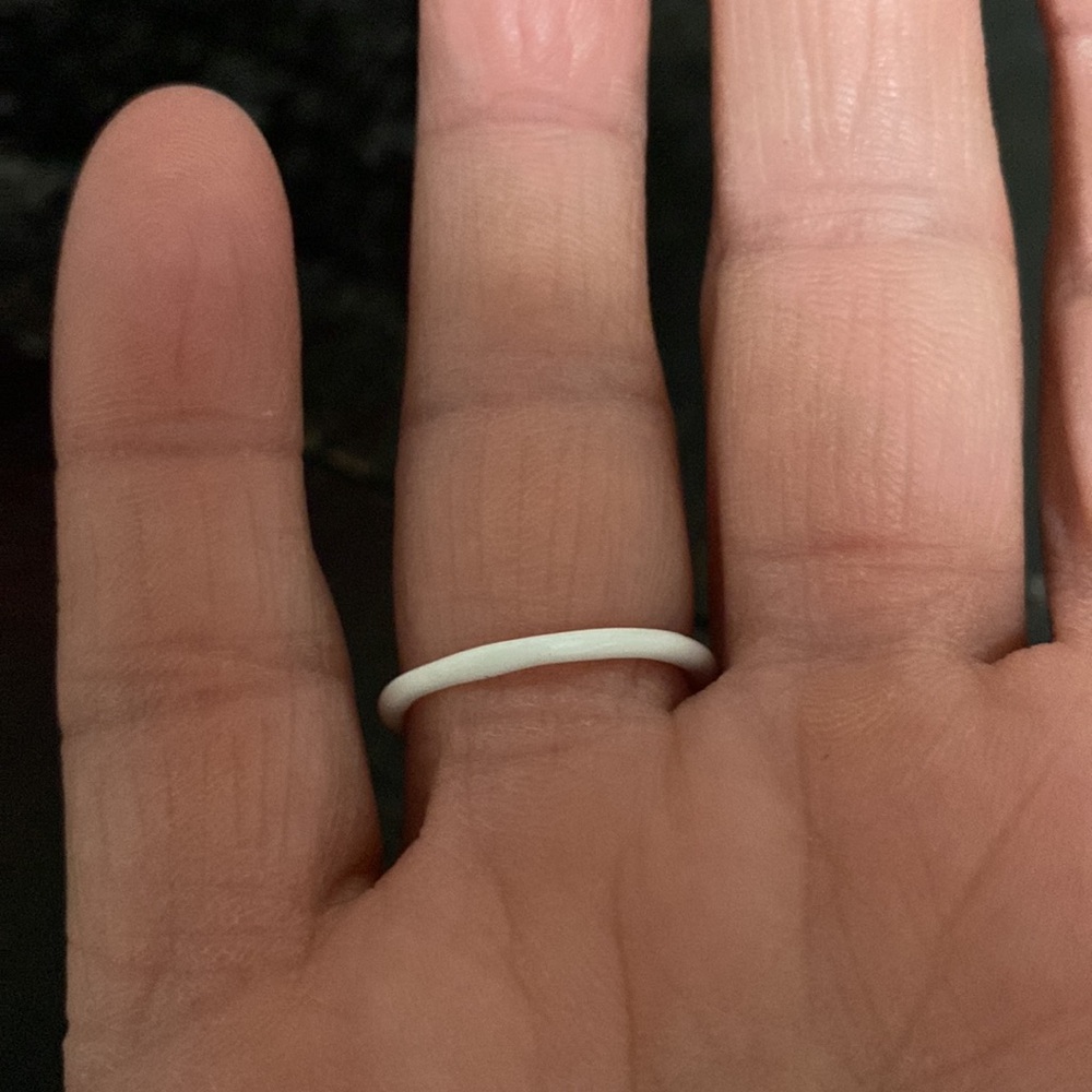 NWOT Quirky Size 7.5 White Crystal Wrap Ring - Women Jewelry! - Picture 3 of 6